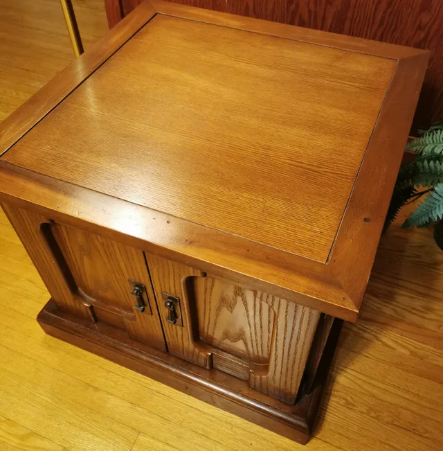 Goldcrest End Table Vintage 1978 image indicator(6)