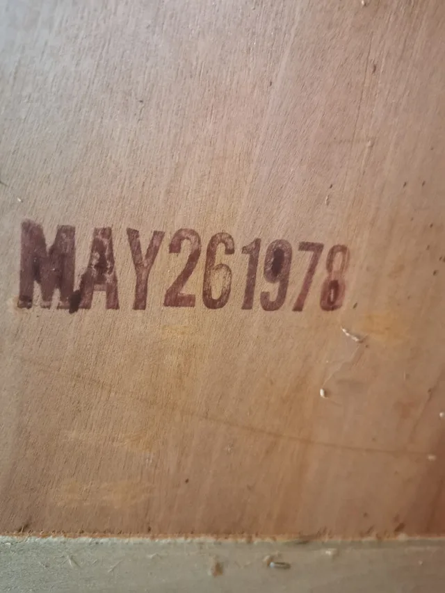 Goldcrest End Table Vintage 1978 image indicator(8)