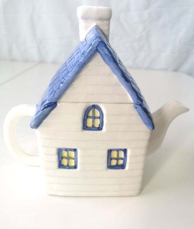 Tea Pot House with Removable Roof aka Lid Vintage - photo 2