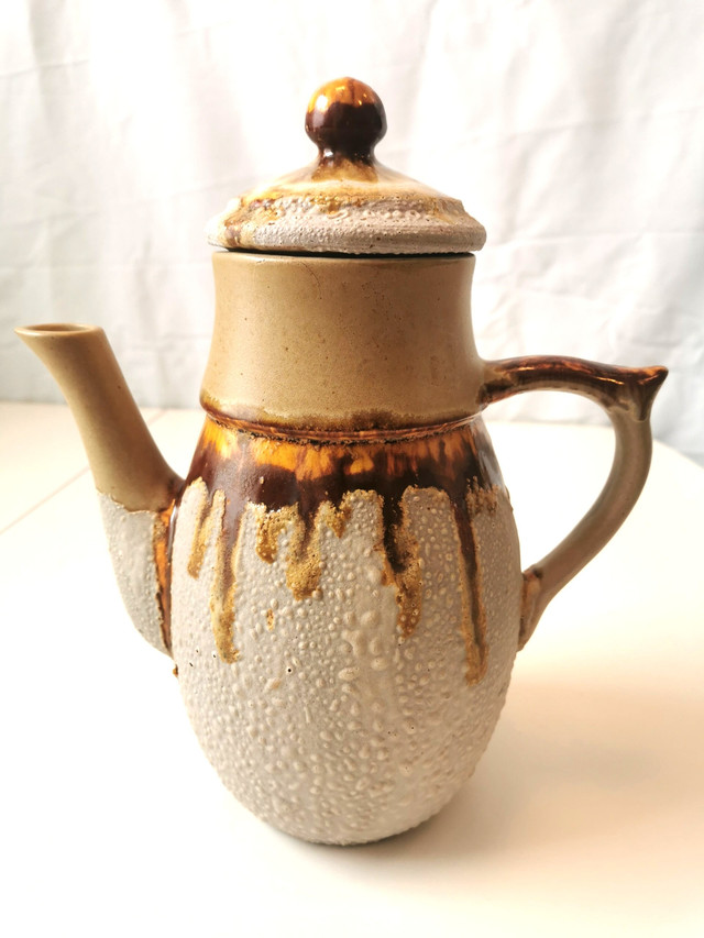 Teapot Coffee Pot Canada Stoneware Laurentian Tundra 840