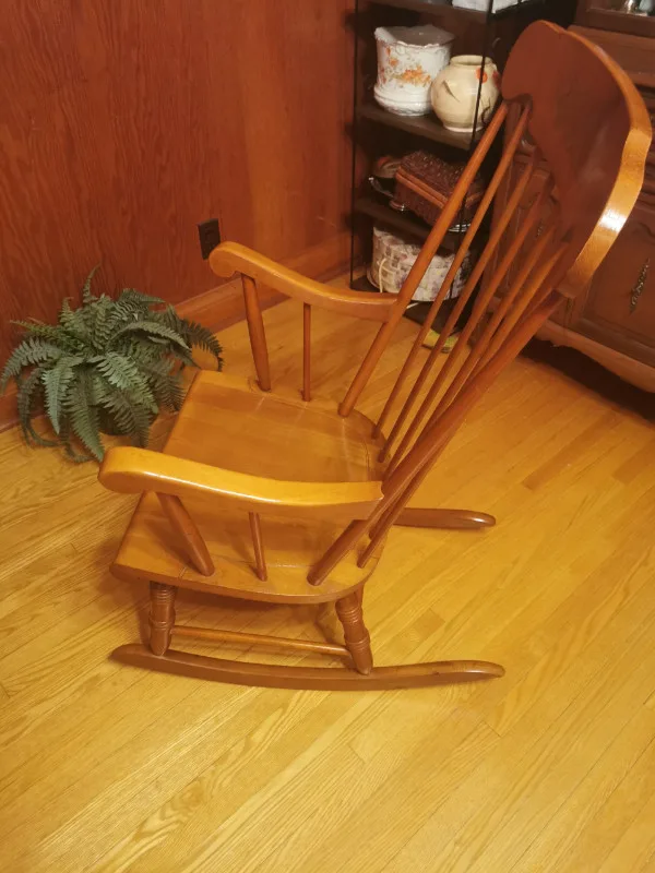 Rocking Chair Hardwood Spindle Vintage Very Solid image indicator(7)