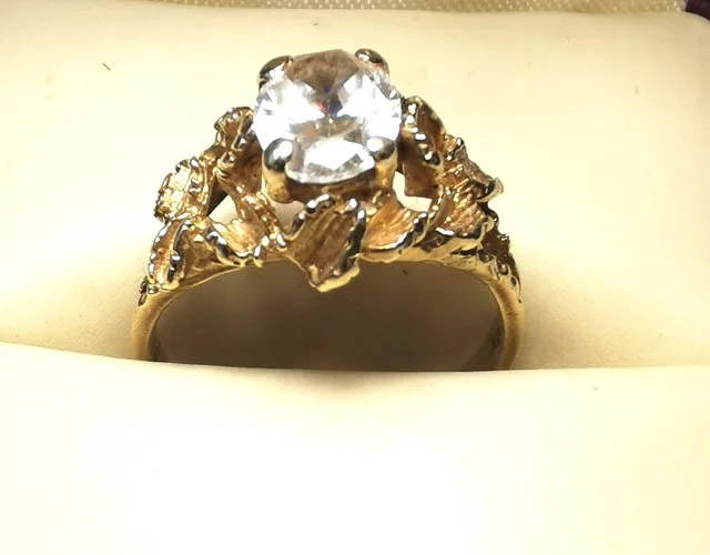 Ring 10kt Gold Leaf Pattern Stone Oval Crystal Quartz Vintage Re thumbnail