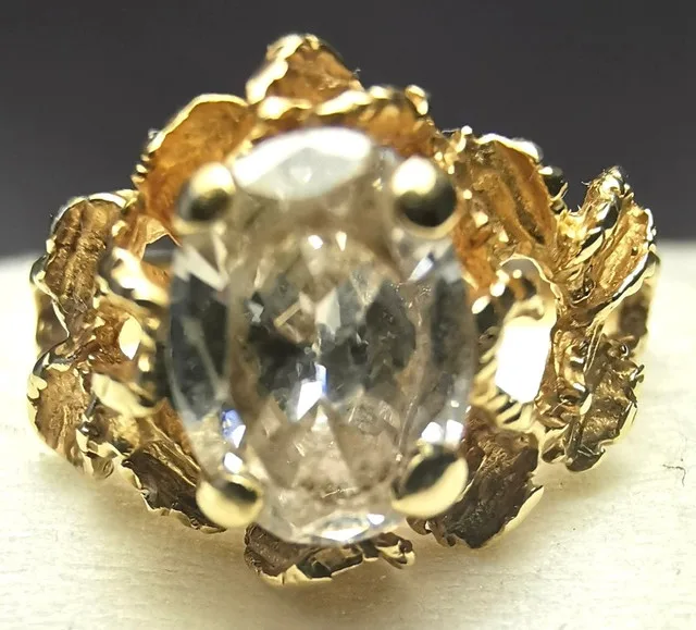 Ring 10kt Gold Leaf Pattern Stone Oval Crystal Quartz Vintage Re image indicator(2)