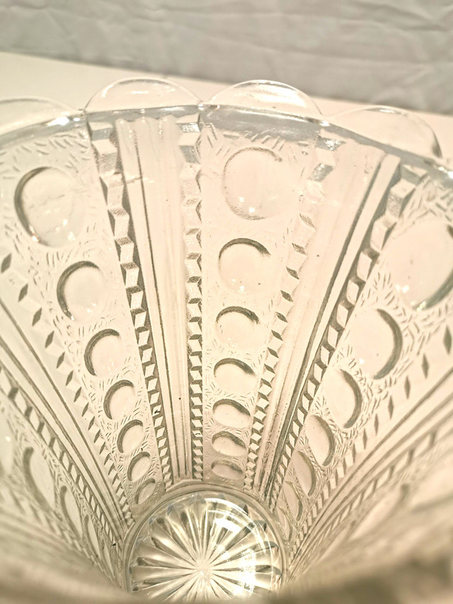 Vintage 1940s Glass Zipper & Button Pattern Vase Clear Pressed G - photo 5