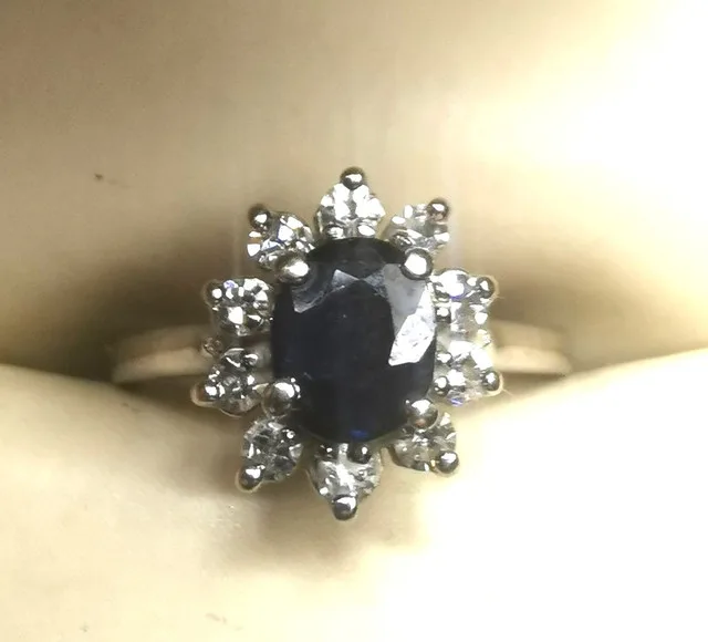 14k White Gold Natural Blue Sapphire Diamond Ring image indicator(3)