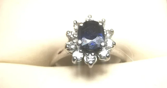14k White Gold Natural Blue Sapphire Diamond Ring image indicator(6)