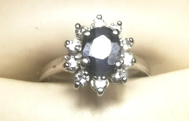 14k White Gold Natural Blue Sapphire Diamond Ring image indicator(8)