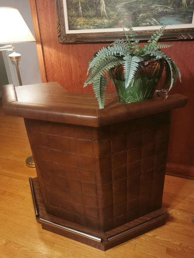 BAR 1960S PADDED FRONT PANELLING GRID SILVER FOOT RAIL GOOD COND image indicator(3)