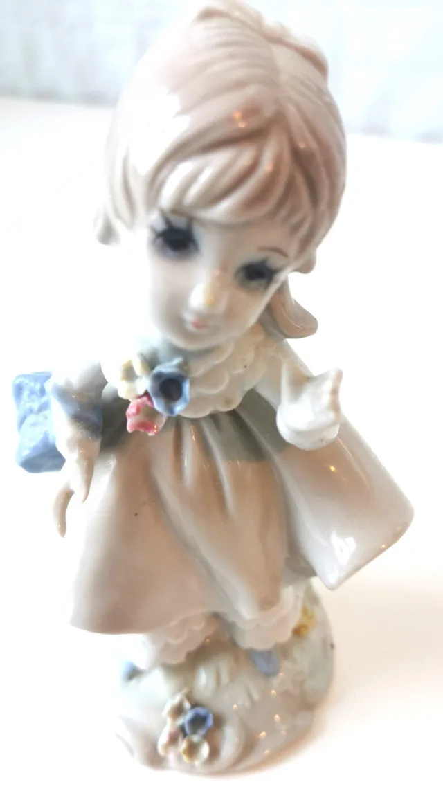 Girl in Dress Vintage Ponytail Porcelain Figurine Made In Taiwan image indicator(4)