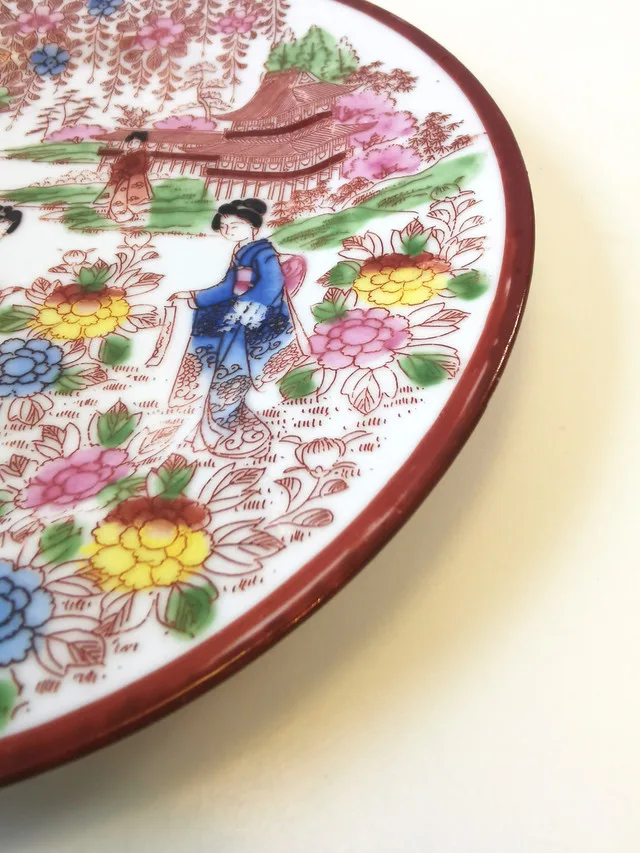 Geisha Cherry Blossom Asian Ceramic Plate Red Mark Vintage Japan image indicator(3)