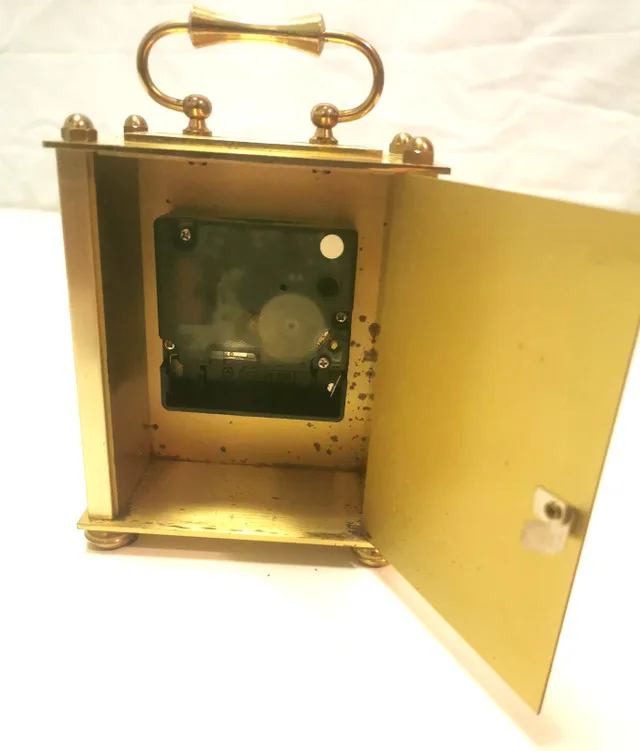 Equity Quartz, Brass Table Clock, Hong Kong image indicator(5)