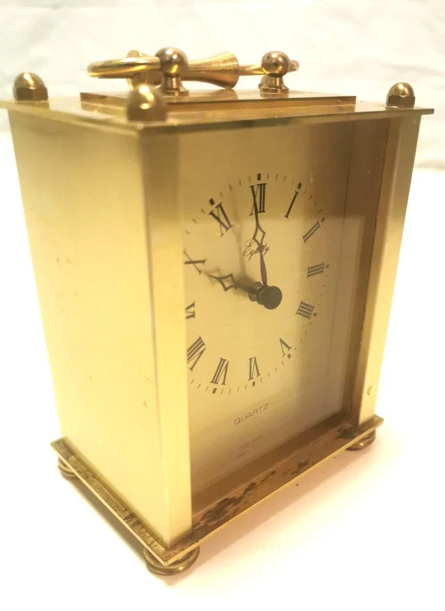 Equity Quartz, Brass Table Clock, Hong Kong image indicator(9)