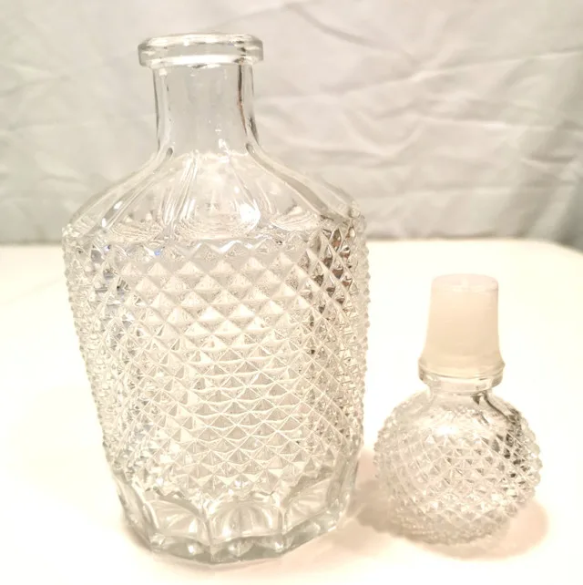 Diamond Pattern Crystal Decanter Austria 1960s Vintage image indicator(2)