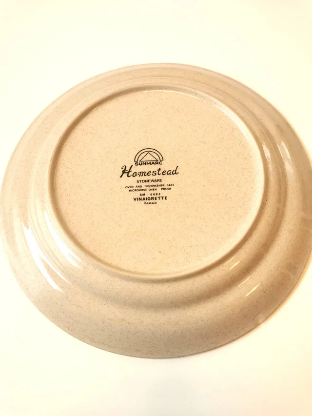 Pair of Vintage Plates- Sunmarc Homestead "Viniagrette image indicator(9)