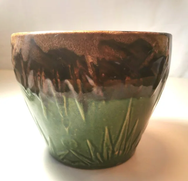 Planter Roseville Robinson Ransbottom Sun and Moon Vintage image indicator(6)