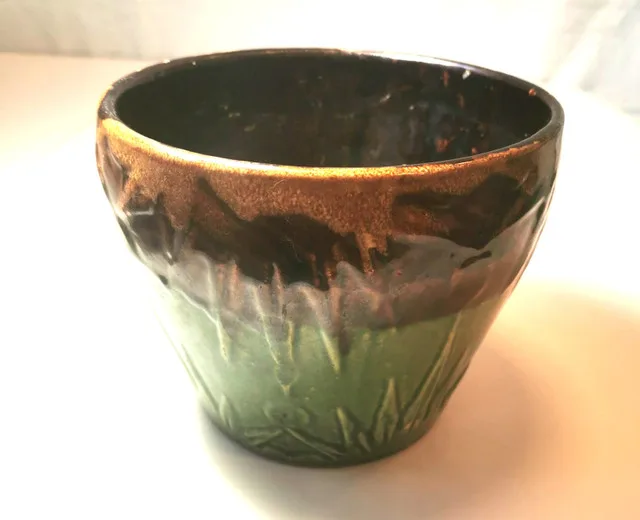 Planter Roseville Robinson Ransbottom Sun and Moon Vintage image indicator(9)