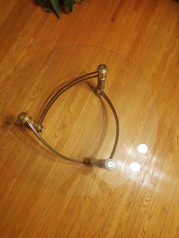 Three Pillars Twisted Brass Base, Glass Top Table Vintage - photo 3