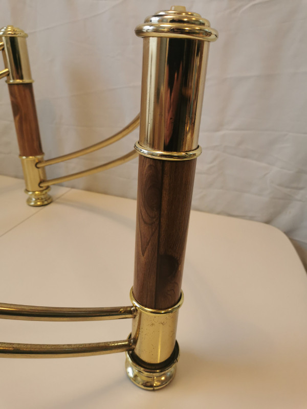 Three Pillars Twisted Brass Base, Glass Top Table Vintage - photo 5