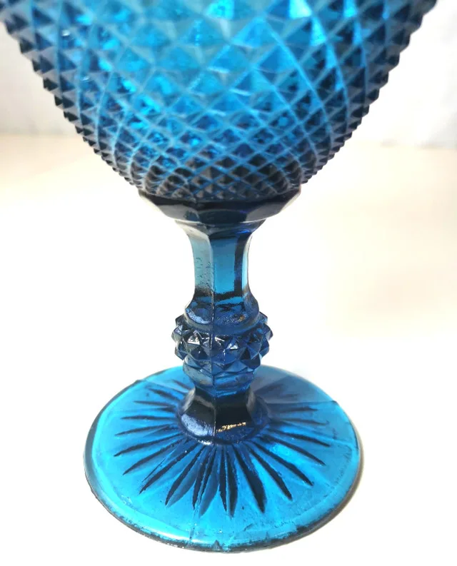 Candy Dish Pedestal Cool Blue Diamond IVIMA Point Glass Compote image indicator(7)