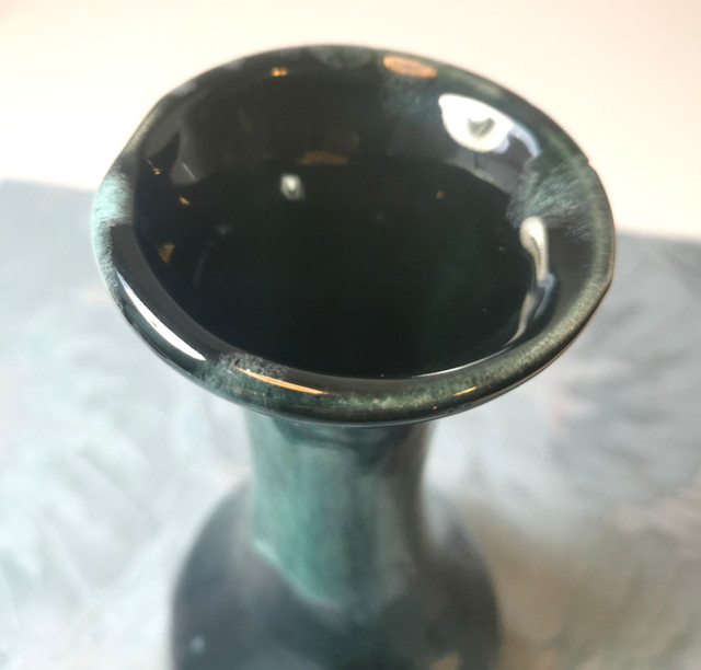 Vase Cool Green and Black 1970s Vintage Flat Face One Side H 8.7 - photo 3
