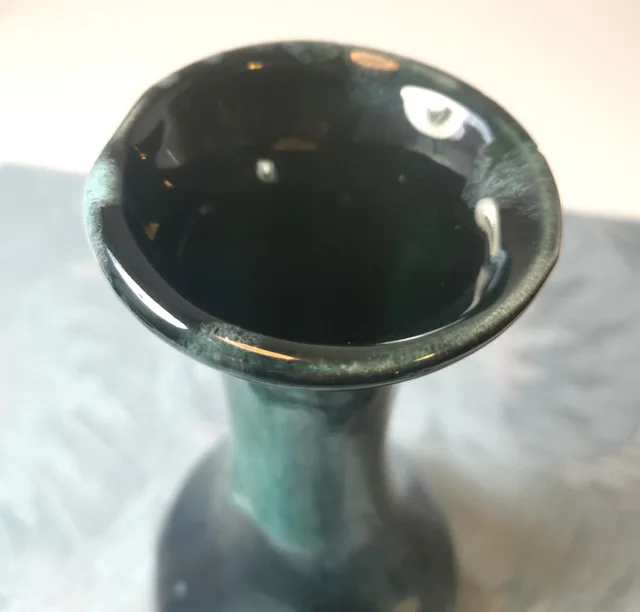 Vase Cool Green and Black 1970s Vintage Flat Face One Side H 8.7 image indicator(3)