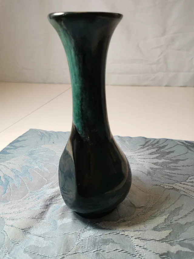 Vase Cool Green and Black 1970s Vintage Flat Face One Side H 8.7 image indicator(7)