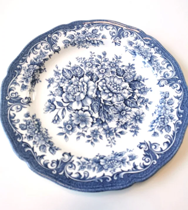 Vintage Plate Holder with 3 Royal Staffordshire image indicator(9)