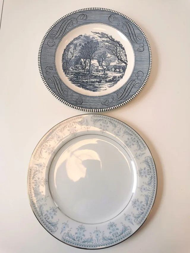 Pair of Vintage Plates with Wooden Holder image indicator(2)