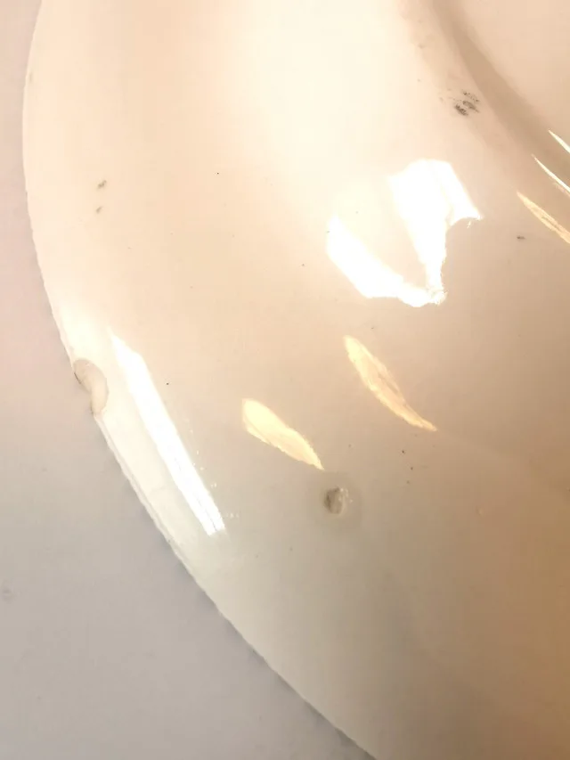 Pair of Vintage Plates with Wooden Holder image indicator(5)