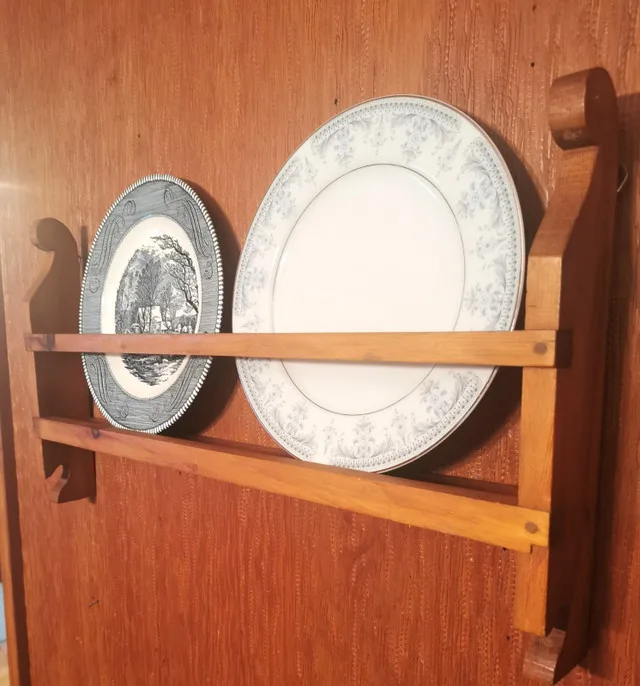 Pair of Vintage Plates with Wooden Holder image indicator(7)