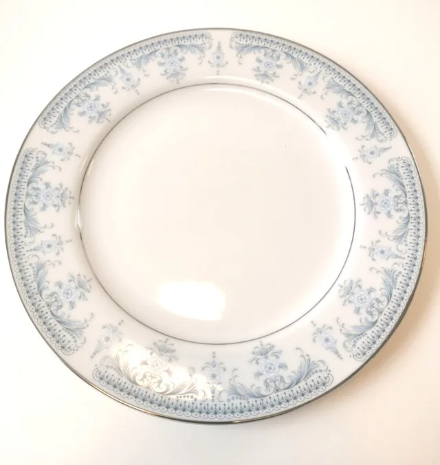 Pair of Vintage Plates with Wooden Holder image indicator(8)