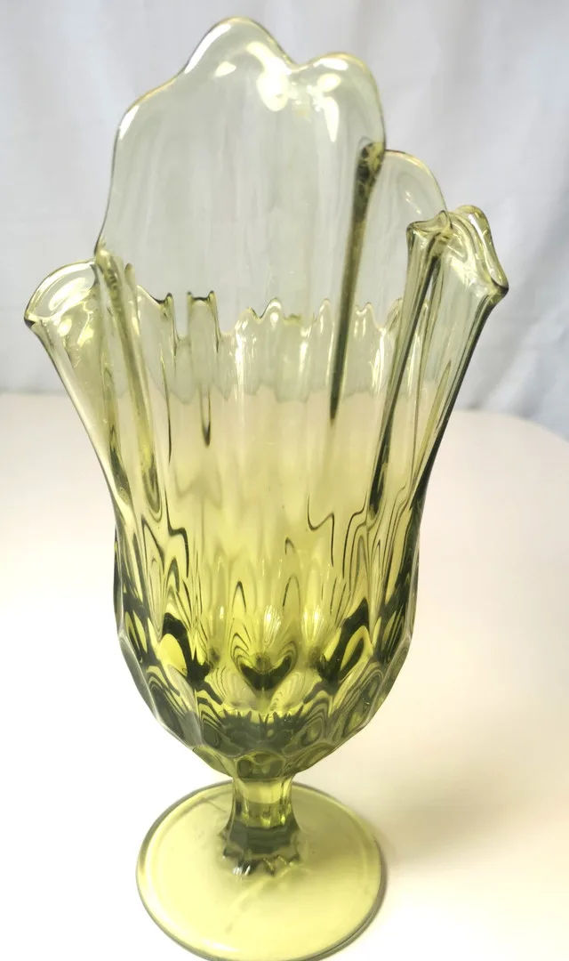 Fenton Art Glass Colonial Green Thumbprint Vase Vin image indicator(4)