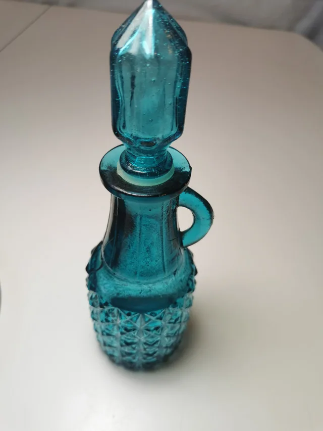 Blue Glass Cruet Vintage Diamond Pattern image indicator(2)