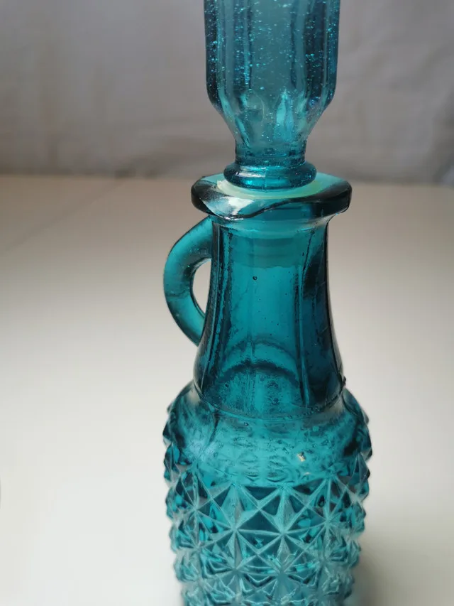 Blue Glass Cruet Vintage Diamond Pattern image indicator(3)