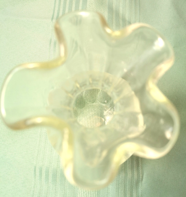 Elegant Clear Glass Vase - Handmade Floral Decor - photo 2