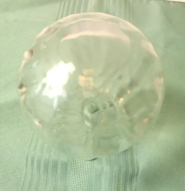 Elegant Clear Glass Vase - Handmade Floral Decor image indicator(4)