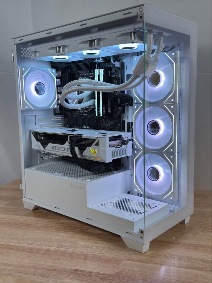 WHITE RTX 4070 Ti Super | Ryzen 7800x3D Gaming PC