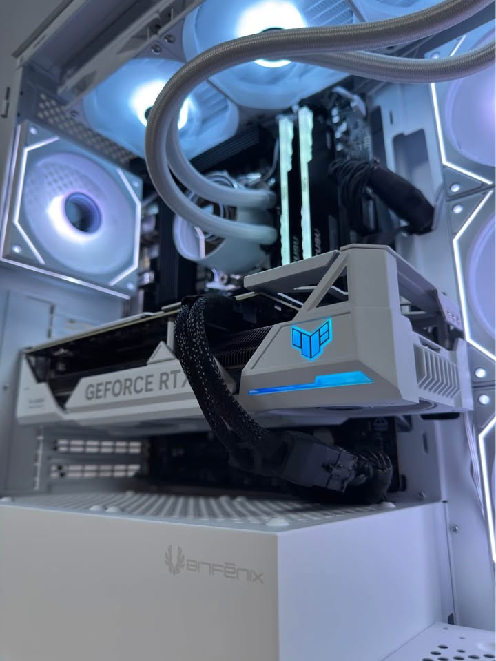 WHITE RTX 4070 Ti Super | Ryzen 7800x3D Gaming PC - photo 2