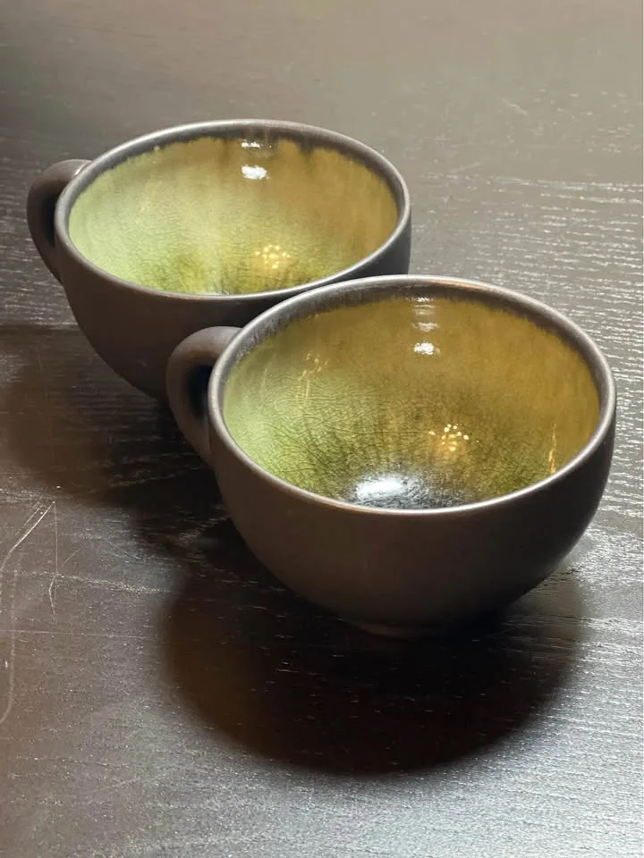 Pair of Jars France Samoa Vert coffee or tea cups image indicator(3)