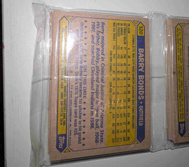 Topps Barry bonds rookie card in rack pack