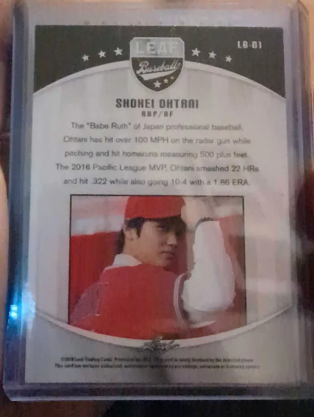 Shohei Ohtani Leaf Rookie Card image indicator(2)