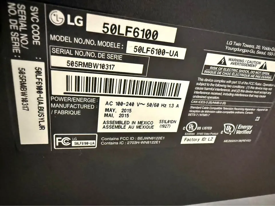 TV LG 50LF6100 with remote thumbnail