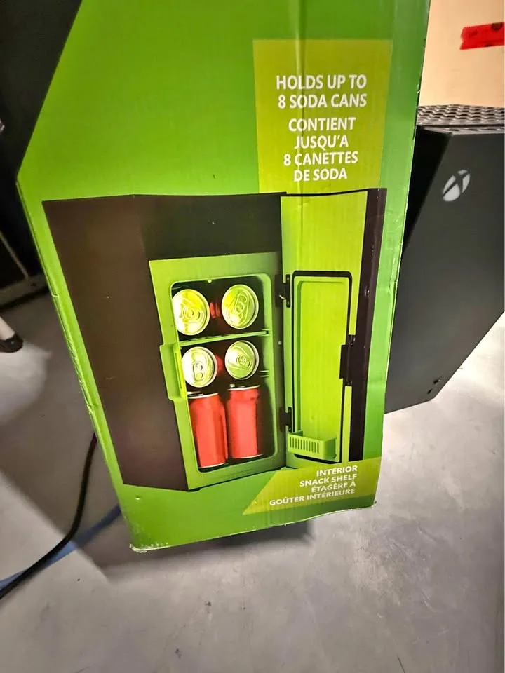 Xbox Series X Mini Fridge thumbnail