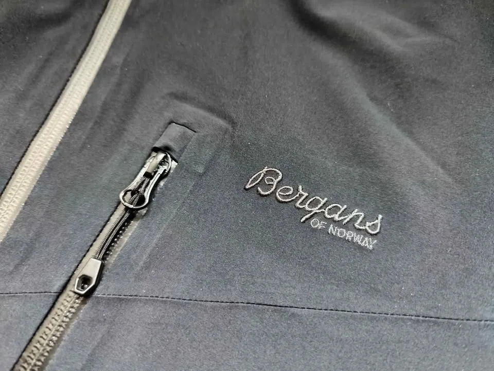 Men's Bergans Oppdal Insulated ski winter Jacket size large image indicator(3)