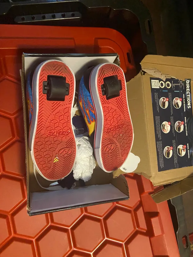 Children Hot Wheels Heely Shoes image indicator(3)