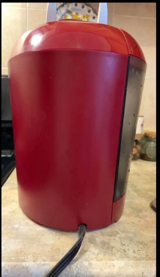 Keurig Coffee Maker - Red - photo 4