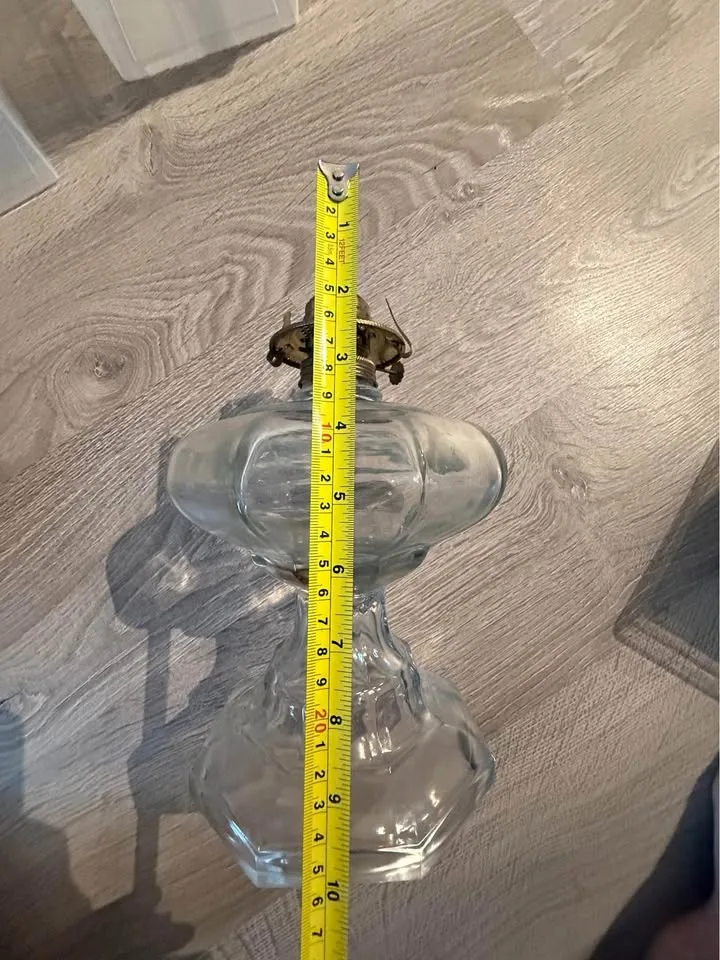 Antique Vintage Clear Heavy Glass Kerosene Oil Lamp image indicator(4)