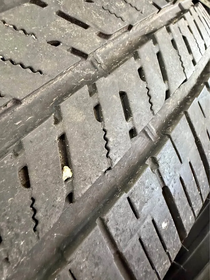 275/65R18 Bridgestone Dueler thumbnail