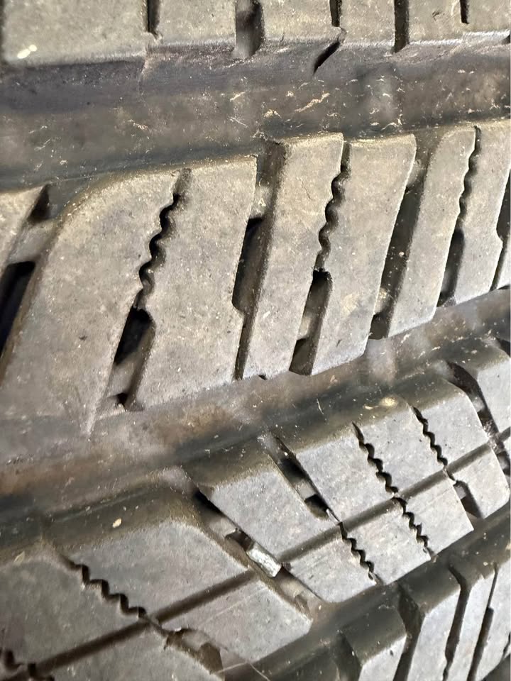 275/65R18 Bridgestone Dueler - photo 3