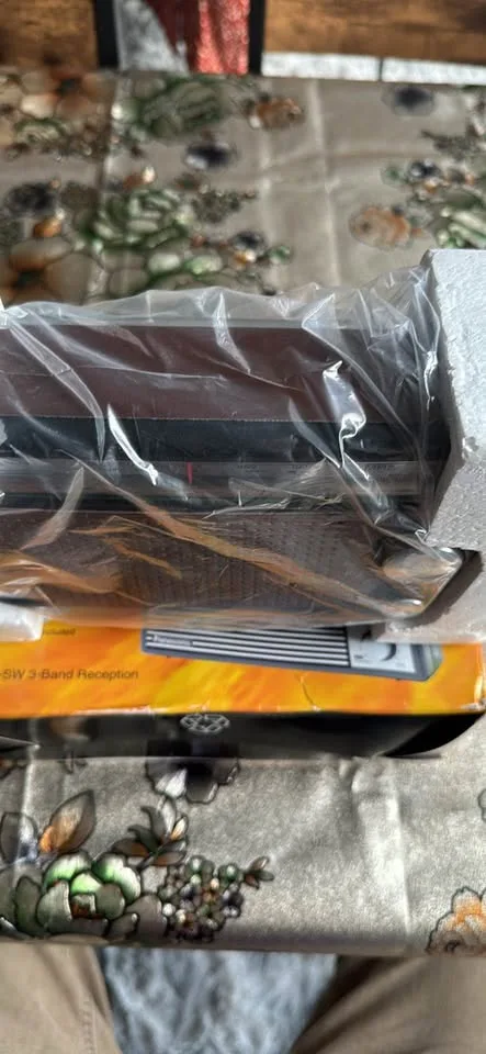 Panasonic rf 56dd2 fm am sw portable radio image indicator(3)